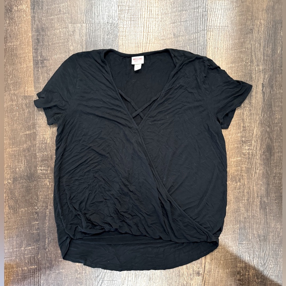 Mossimo black crossover tee